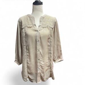 Cream Ruffled 3/4 Sleeve Bib Collar Blouse
